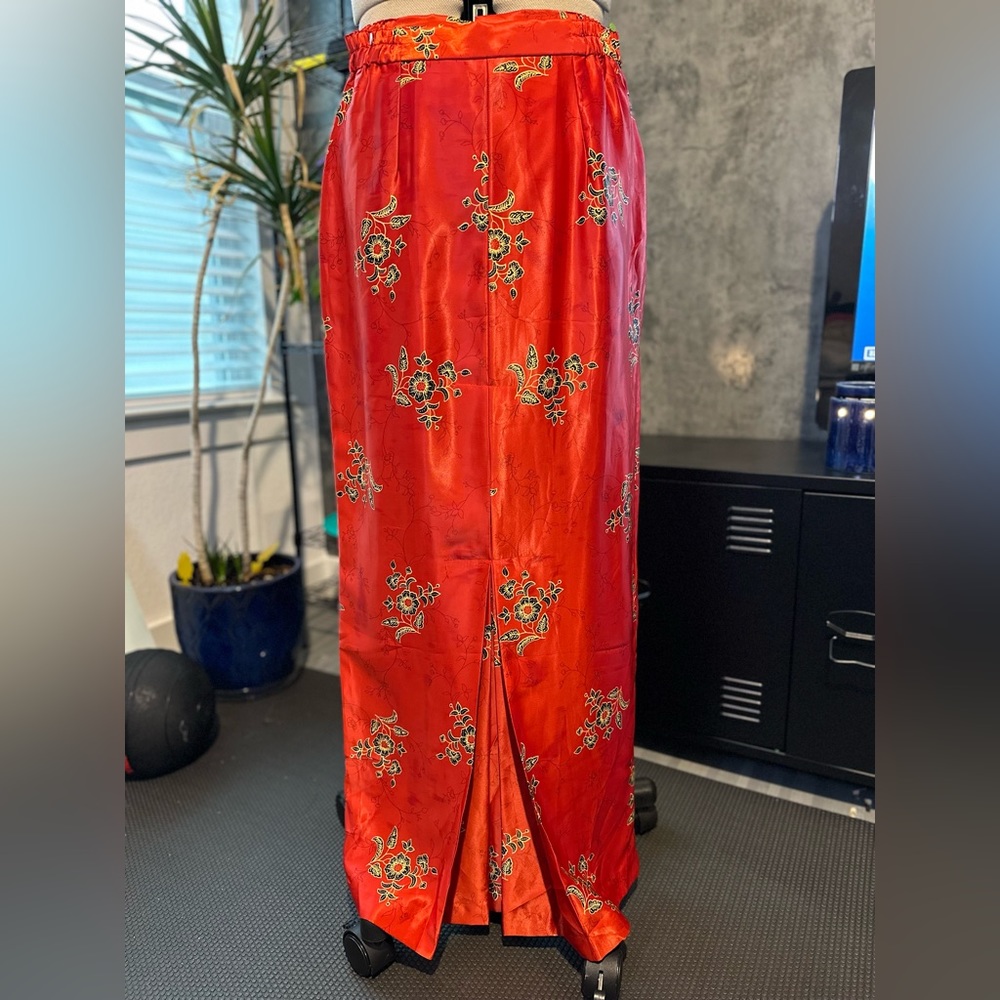 COPY - Vintage skirt Asian inspired size large. Great condition
